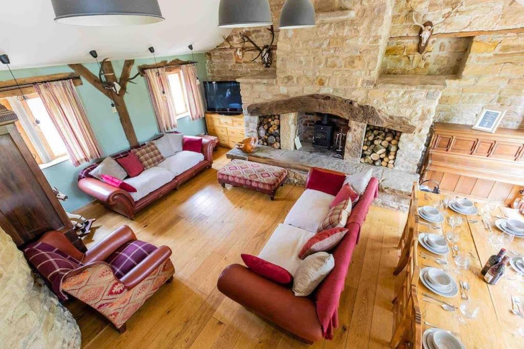 ברנסלי Four Bed Barn Conversion Junction 37 38 M1 מראה חיצוני תמונה